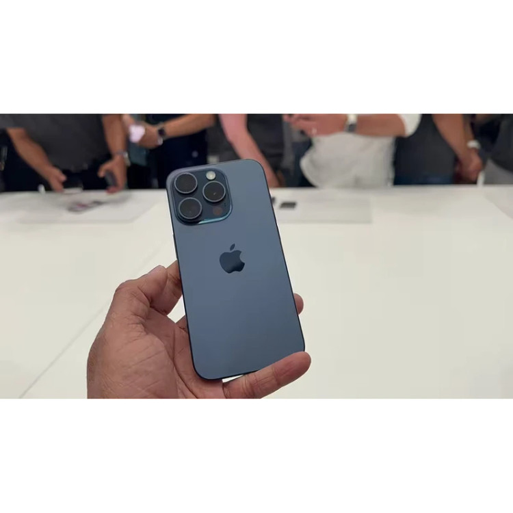 گوشی موبایل اپل مدل iPhone 15 Pro Max ZAA دو سیم کارت (استوک) سلامت باتری 88 ریجستر شده ظرفیت 256 گیگابایت و رم 8 گیگابایت